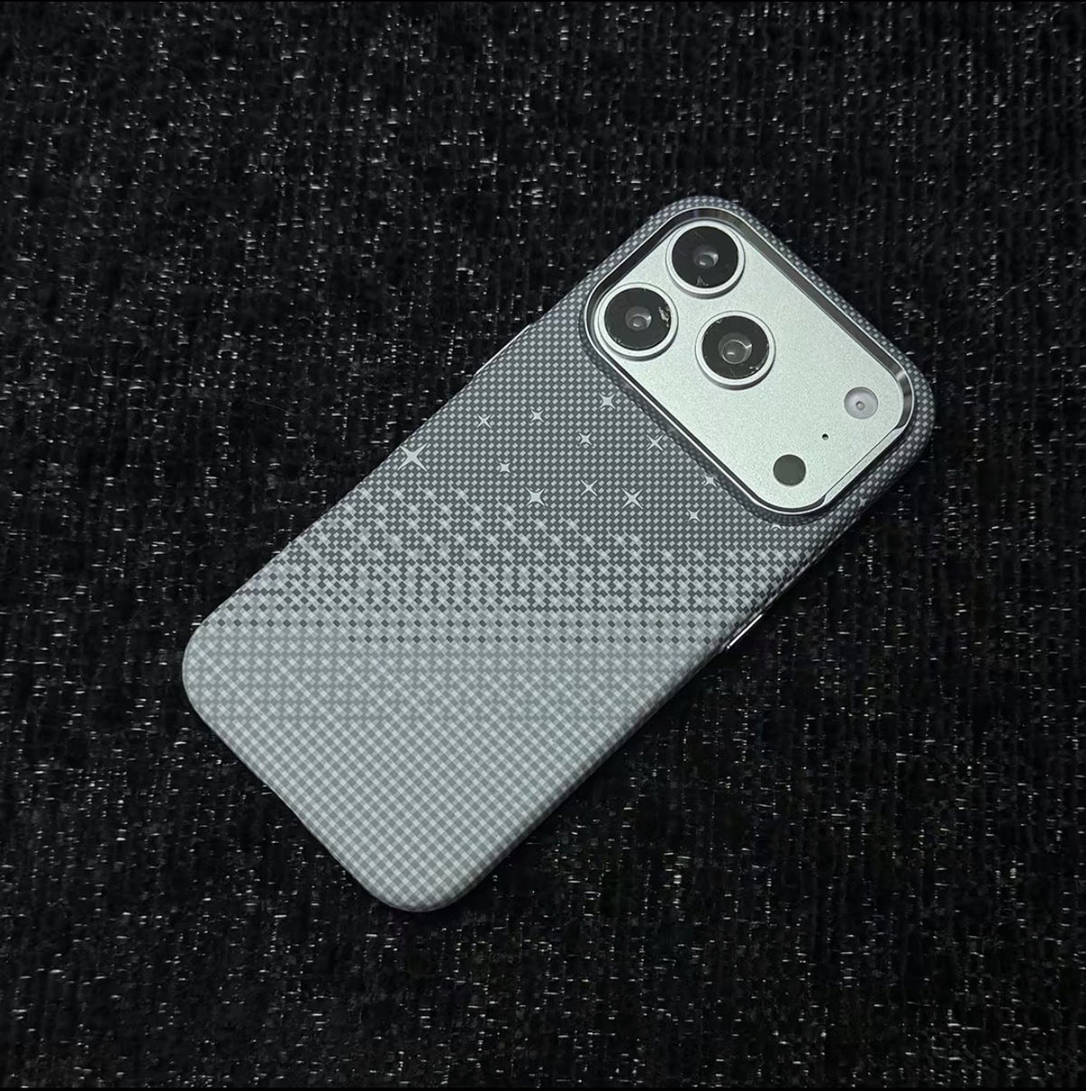 Premium Magnetic iPhone Case with Kevlar Protection - Moderno Collections